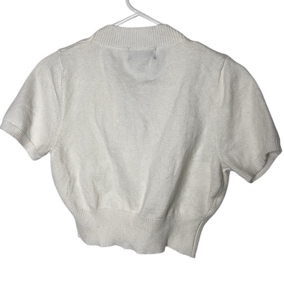 Cider,cropped white sweater,S.,pearl like buttons front,
Summer,feminine,staple - Picture 7 of 10